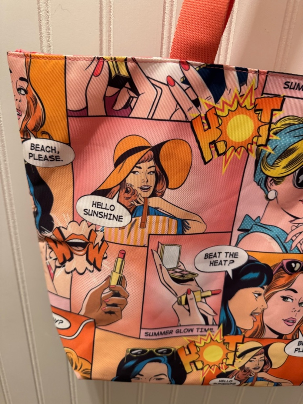 Estée Lauder Comic-Print Tote Bag